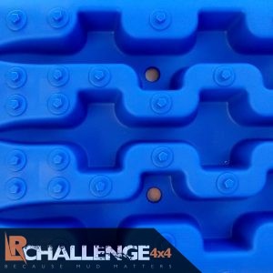 Recovery Off road waffle Boards a must have an any 4×4 offroader blue pair sand ladder